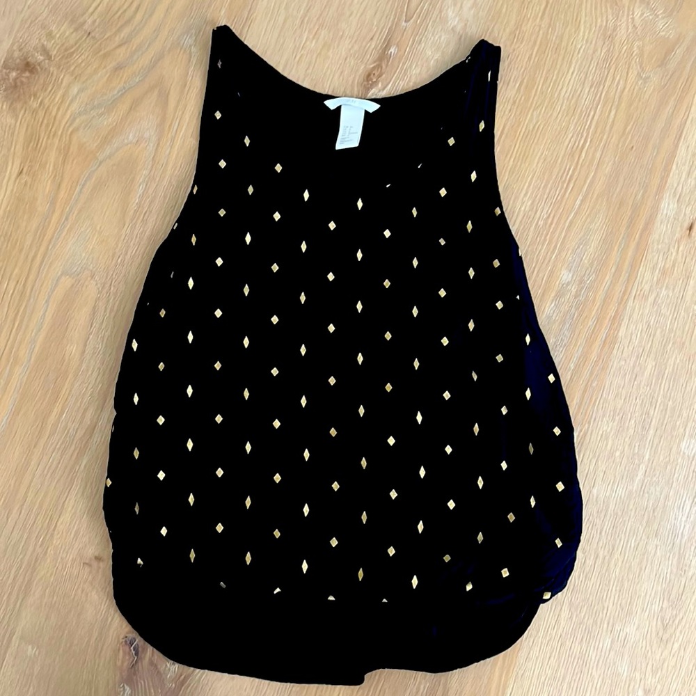 H&M black flowy tank with gold accents